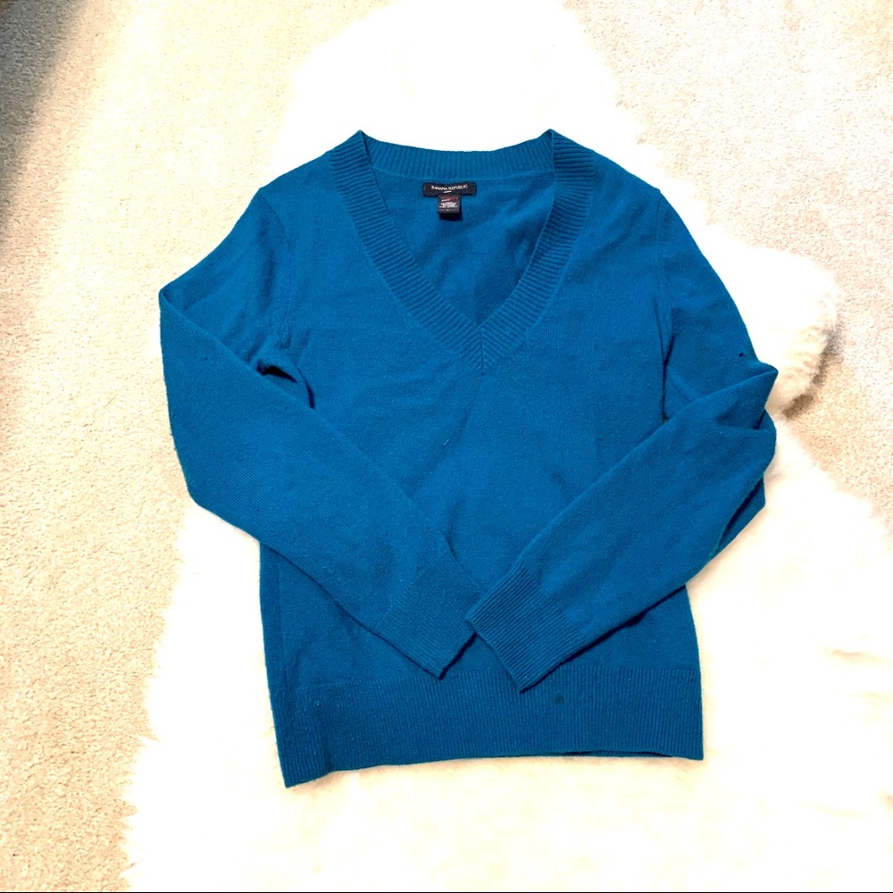 Banana Republic Factory 100% cashmere sweater